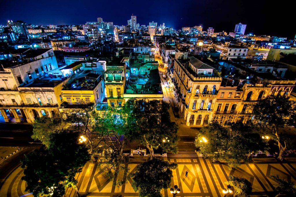 Nachtfotografie -Paseo del Prado, Havanna, Kuba